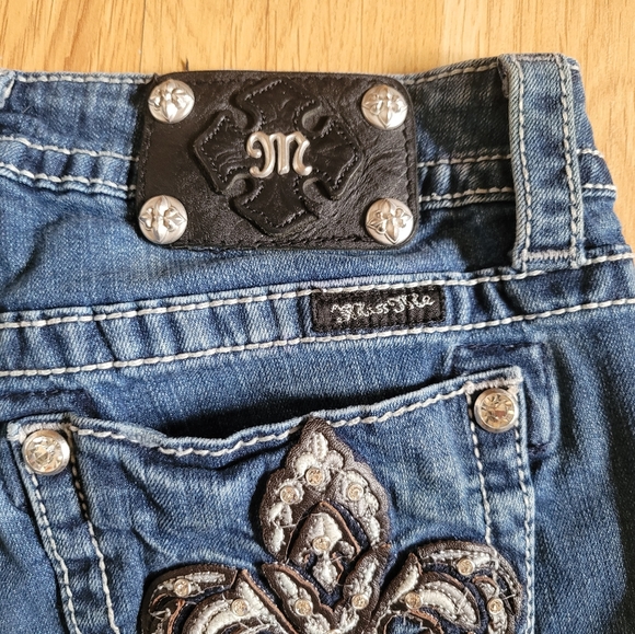 Women's Miss Me Rhinstone Skinny Jeans - Picture 3 of 7